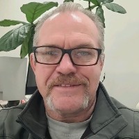 Spongellé Employee Aaron Land's profile photo