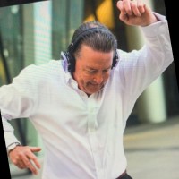 Martin Wallace Email