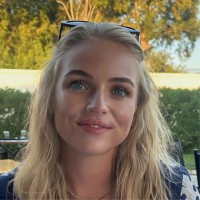 Amber van Den Burg Email & Phone Number