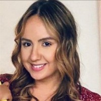 Michelle de Campos Email & Phone Number