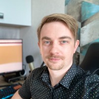 Growave Employee Simon Akhrameev's profile photo