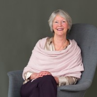 Annette de Vries Email