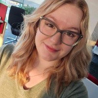 Chloe Hutton Email