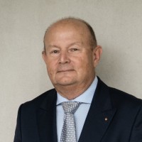 Andrzej Wiszniewski Email