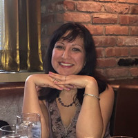 Amy Ulloa Email & Phone Number