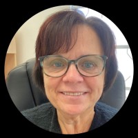 Running Room Employee Liz Caine's profile photo