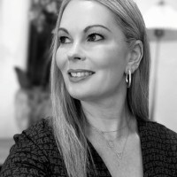 Kat Burns Email & Phone Number