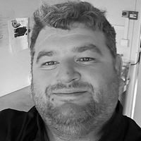 Midi et demi Employee Denis Pivet's profile photo