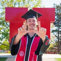Momentum Wealth Employee Conner Barlow's profile photo