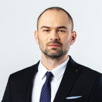 Piotr Zmijewski Email
