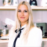 Nina Tepeš Email