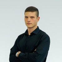 Nicolas Peters Email