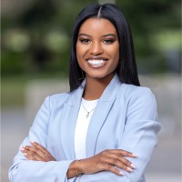 DJ & Lindsey Real Estate Employee Laura Bautista's profile photo