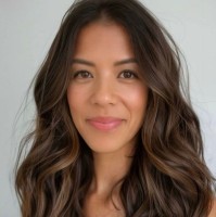 thinkSPAIN Employee Jenna Vichot's profile photo