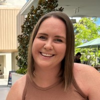 Alicia Pietersz Email & Phone Number
