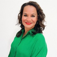 Daniela Bravo Email