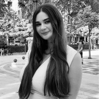 Gilroy Corporate Communications Employee Emma Carter's profile photo