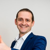Daniel Luescher Email