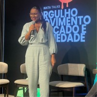 Paloma Dias Email