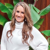 Amanda Mrkacek Email & Phone Number