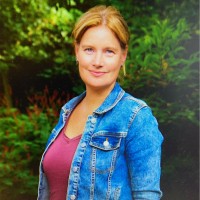 Anja Lek Email