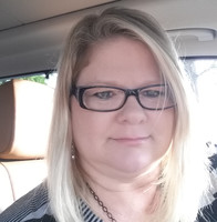 HomeTrust Bank Employee Kimberly Dellinger's profile photo