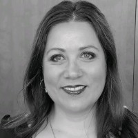 Lucia Rodrigues Email