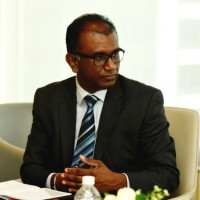 Email e telefono di Viraj Manatunga