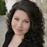 Tonia Davis Email & Phone Number