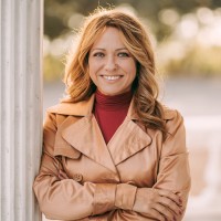 Twin Oaks Real Estate Employee Jacqueline Hesley's profile photo