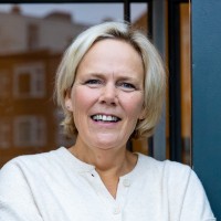 Petra van de Pauvort Email
