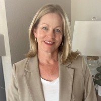 Julie Leonhardt Email