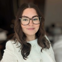 Emma Reading Email