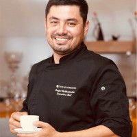 Sanjar Mukhamedov Email