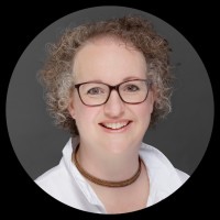 Rephrase Employee Cassandra Morris's profile photo