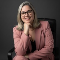 Karine Oliveira Email & Phone Number