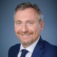 E-mail e número de telefone de Andrea Monte