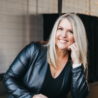 MaxWell Devonshire Realty Employee Renee Brown's profile photo