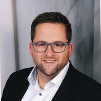 Björn Baum Email