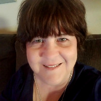 Shelli Sanders Email & Phone Number