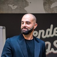 Iván Caloto Email