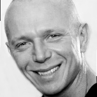 Artur Grzelinski Email