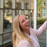 Leontien Christiaans Email