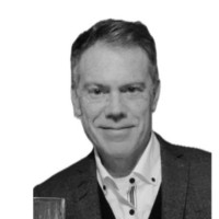 Simon Pearce Employee James Murray's profile photo