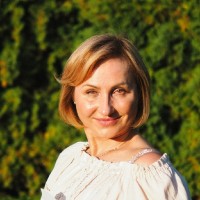 Inna Kostrubitska Email