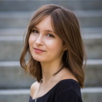 Thea Larsen Email & Phone Number