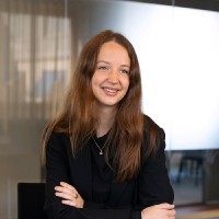 Julia Jäger Email