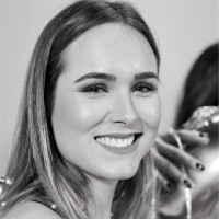 Colégio Maxi Employee Giovana Nogueira Correia's profile photo