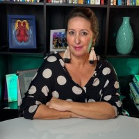 Constanza Hummel Email