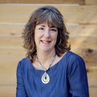 Sue Lipscomb Email & Phone Number